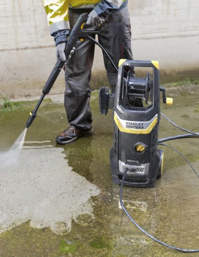 Stanley FATMAX magasnyomású mosó 1800W 140bar 460l/h 2 szórófejjel, mosószeradagolóval